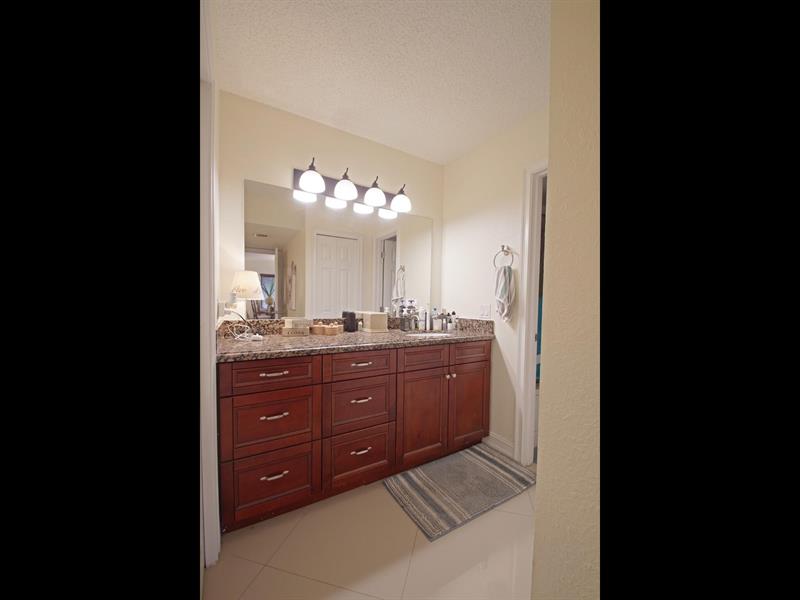 Image 23 of 28 For 16491 Blatt Blvd  201