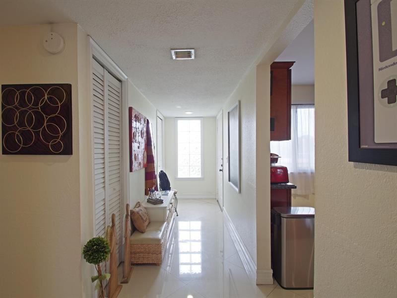 Image 7 of 28 For 16491 Blatt Blvd  201