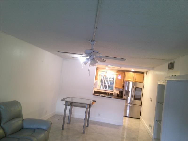 Image 4 of 11 For 5383 40th Ave  103