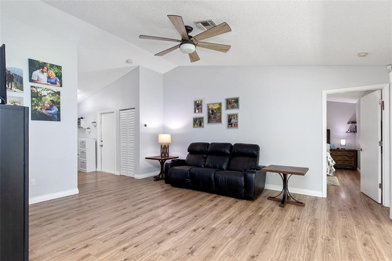 Image 16 of 50 For 9930 Holly Hill Dr