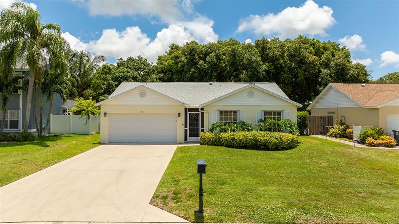 Image 2 of 50 For 9930 Holly Hill Dr