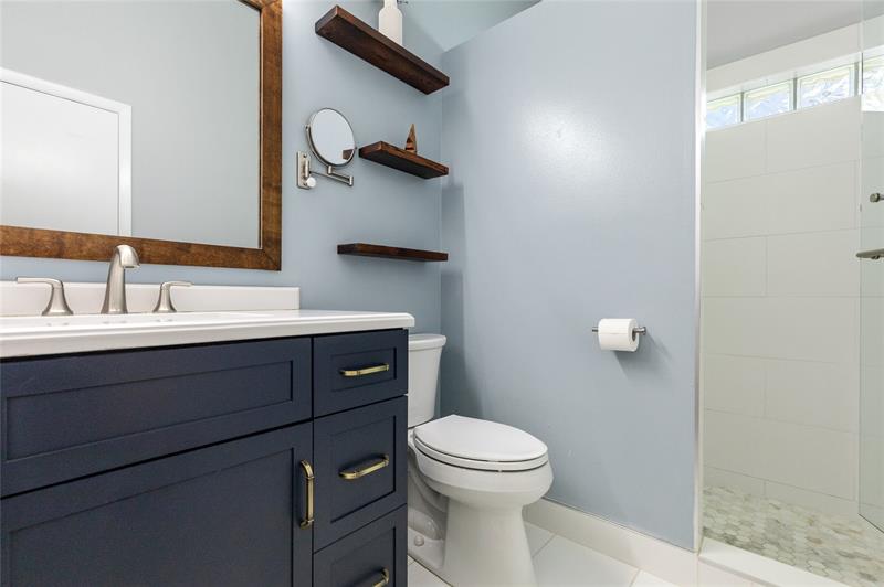 Image 25 of 50 For 9930 Holly Hill Dr