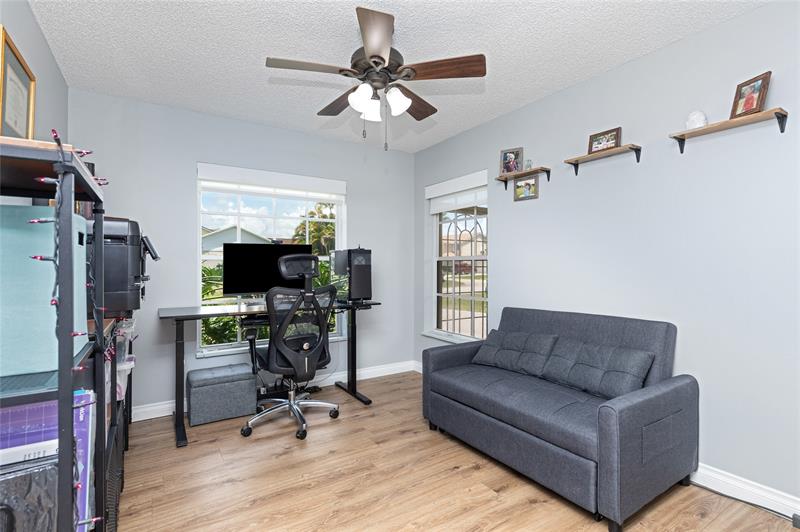 Image 32 of 50 For 9930 Holly Hill Dr