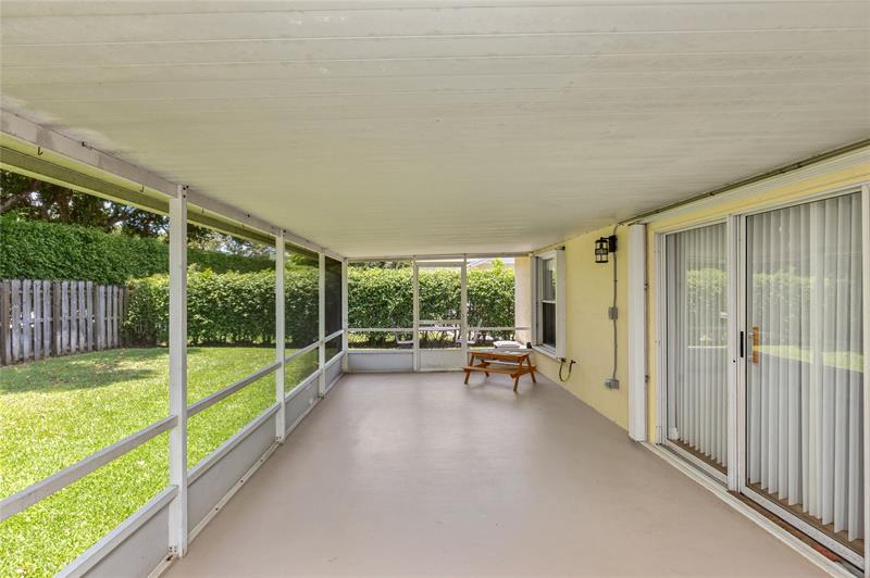 Image 34 of 50 For 9930 Holly Hill Dr