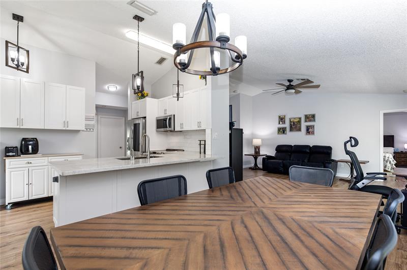 Image 6 of 50 For 9930 Holly Hill Dr