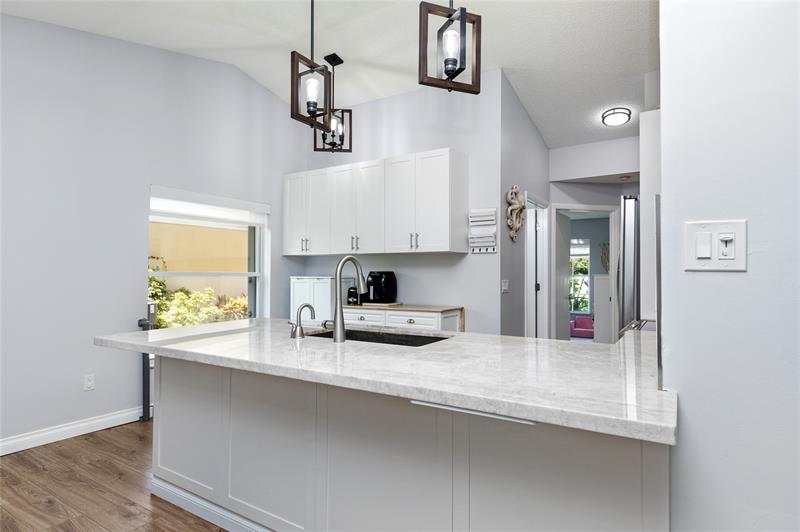 Image 7 of 50 For 9930 Holly Hill Dr