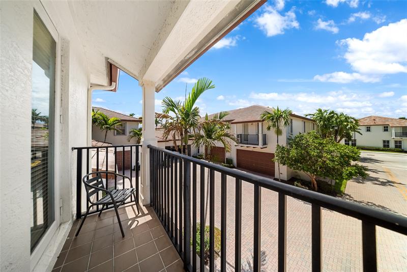 Image 18 of 45 For 4720 Mimosa Pl  908