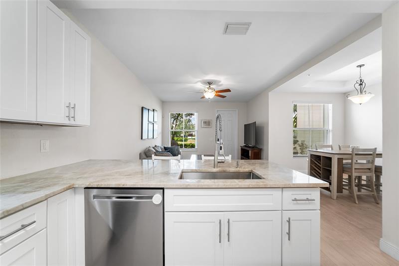 Image 5 of 45 For 4720 Mimosa Pl  908