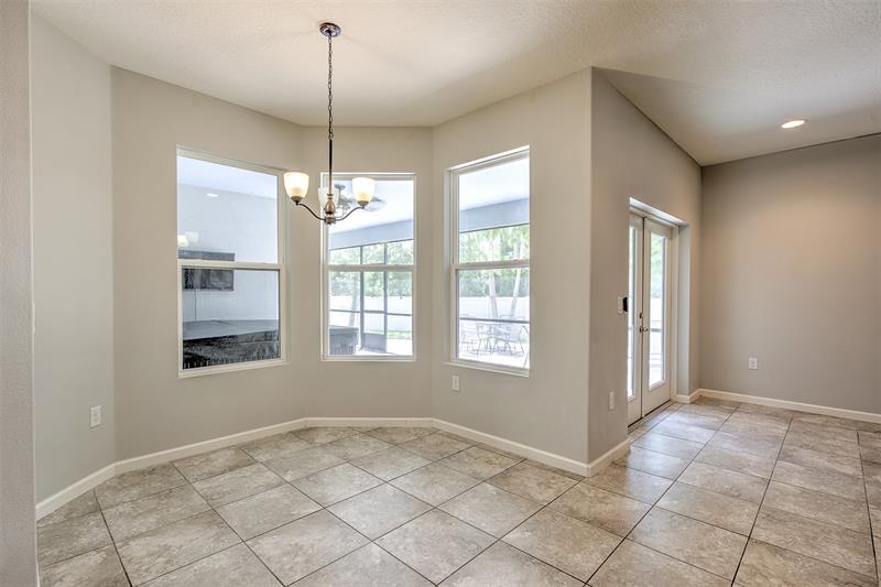 Image 15 of 71 For 611 Easton Forest Circle