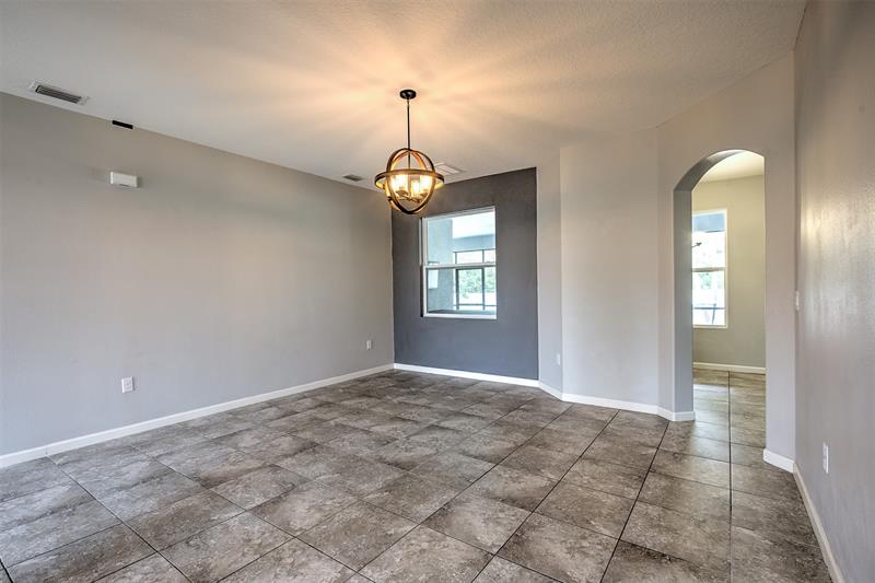 Image 19 of 71 For 611 Easton Forest Circle