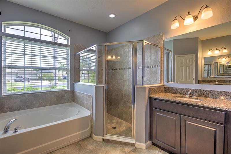 Image 22 of 71 For 611 Easton Forest Circle