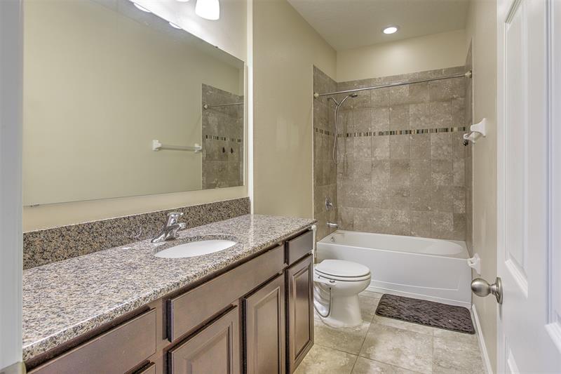 Image 40 of 71 For 611 Easton Forest Circle