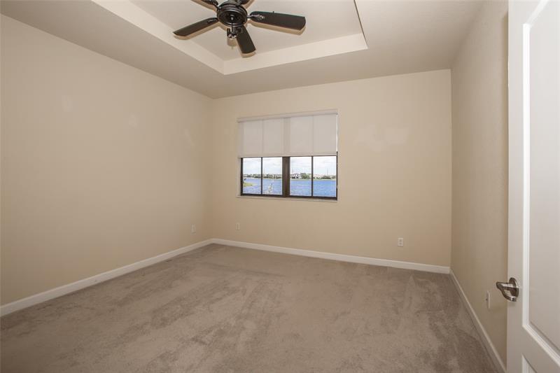 Image 11 of 19 For 9575 Town Parc Cir