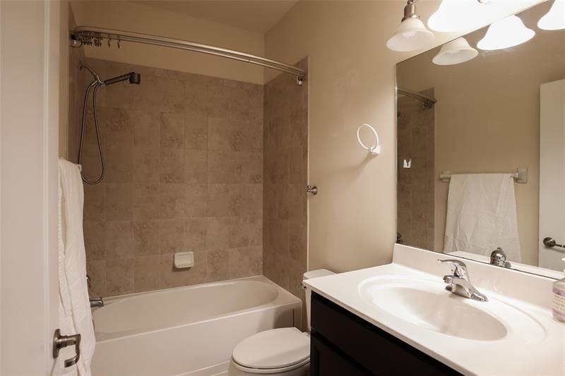 Image 16 of 19 For 9575 Town Parc Cir