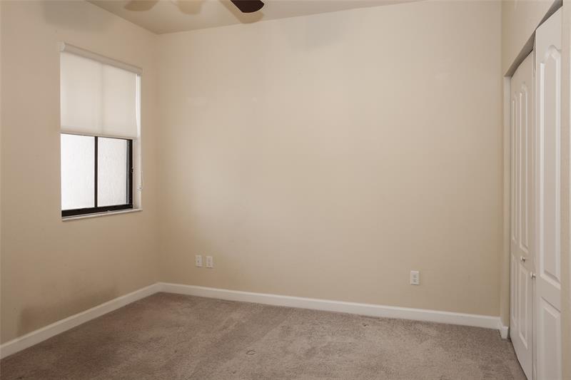 Image 18 of 19 For 9575 Town Parc Cir