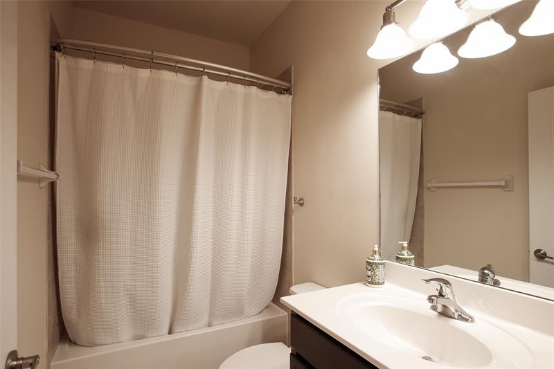 Image 19 of 19 For 9575 Town Parc Cir
