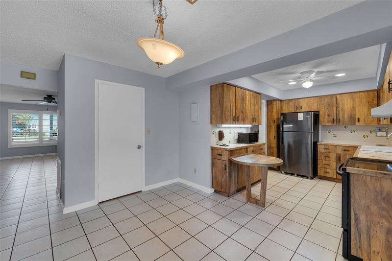 Image 17 of 43 For 608 21st Ct  