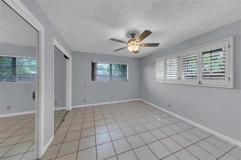 Image 27 of 43 For 608 21st Ct  