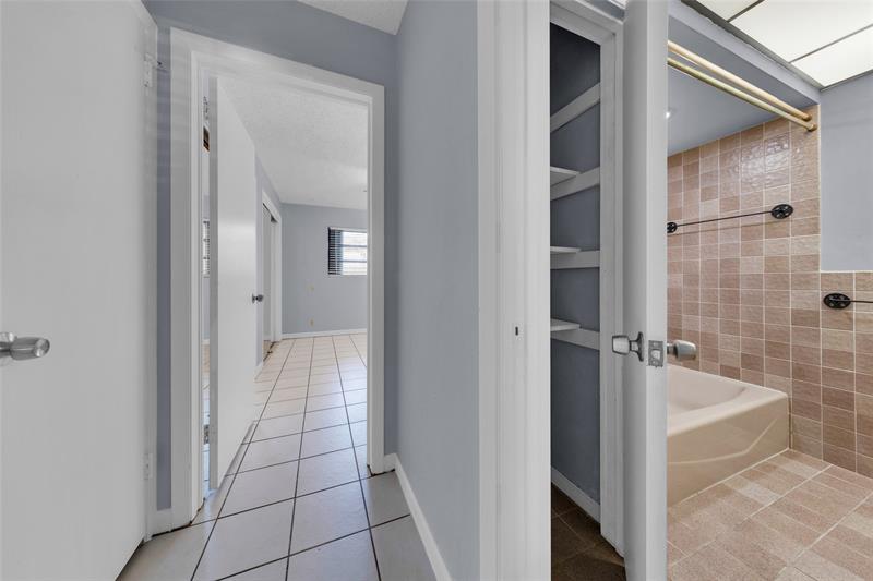 Image 30 of 43 For 608 21st Ct  