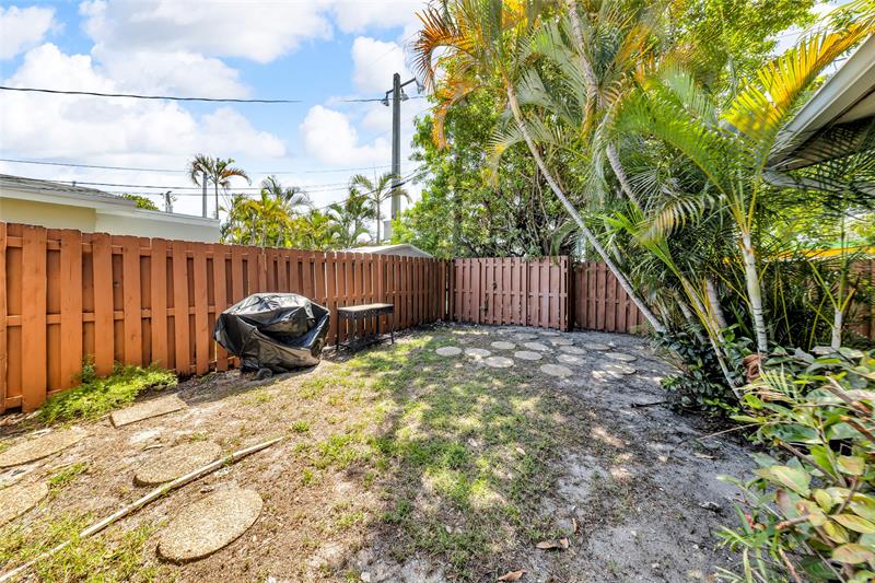 Image 38 of 43 For 608 21st Ct  