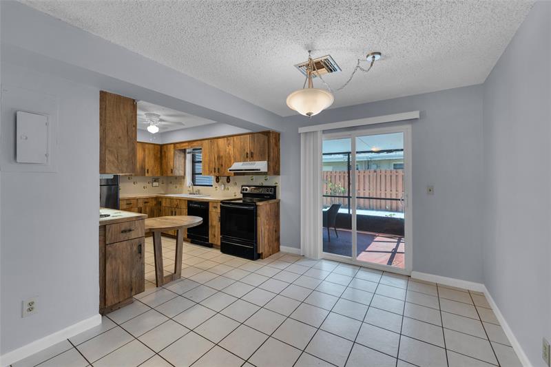 Image 7 of 43 For 608 21st Ct  