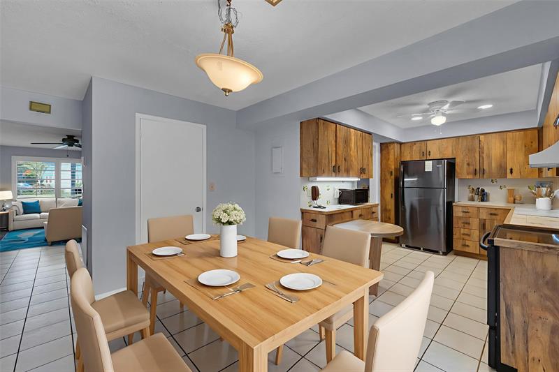 Image 8 of 43 For 608 21st Ct  