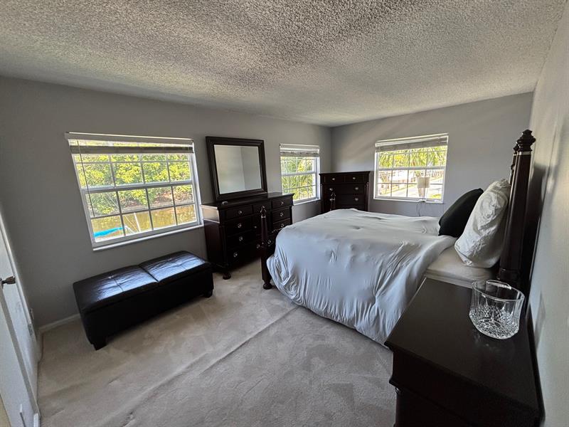 Image 17 of 22 For 6315 Bay Club Dr  4