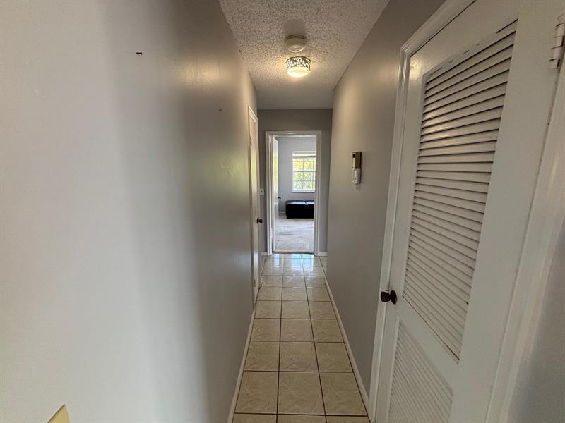 Image 19 of 22 For 6315 Bay Club Dr  4