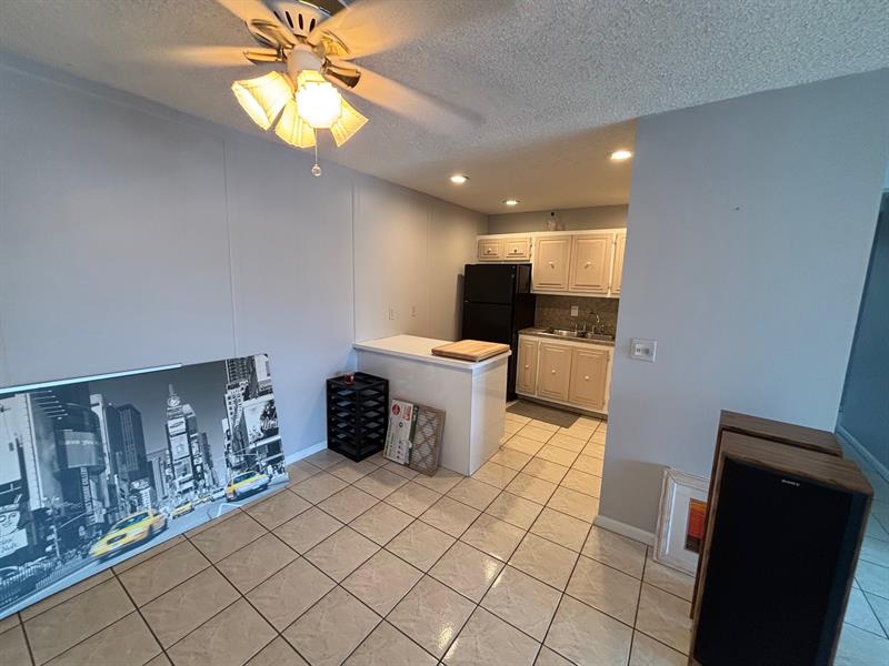 Image 21 of 22 For 6315 Bay Club Dr  4