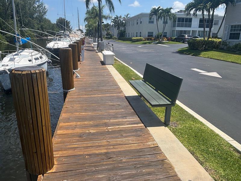 Image 7 of 22 For 6315 Bay Club Dr  4