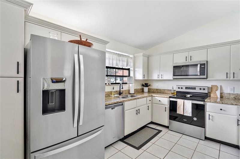 Image 11 of 32 For 408 Republic Ct  408