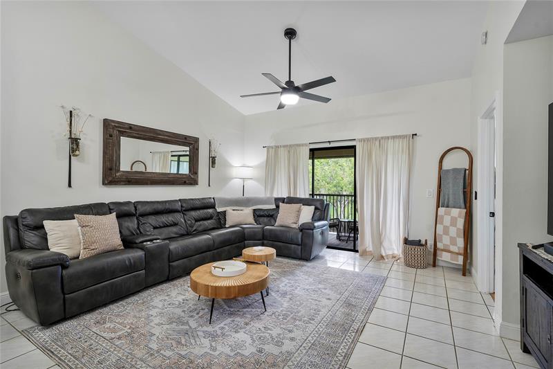 Image 6 of 32 For 408 Republic Ct  408