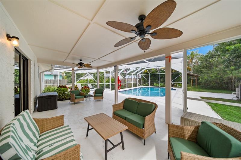 Details for 6275 Thomas Dr, Stuart, FL 34997
