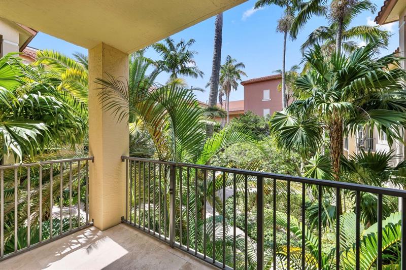Image 17 of 37 For 1803 Flagler Dr  206