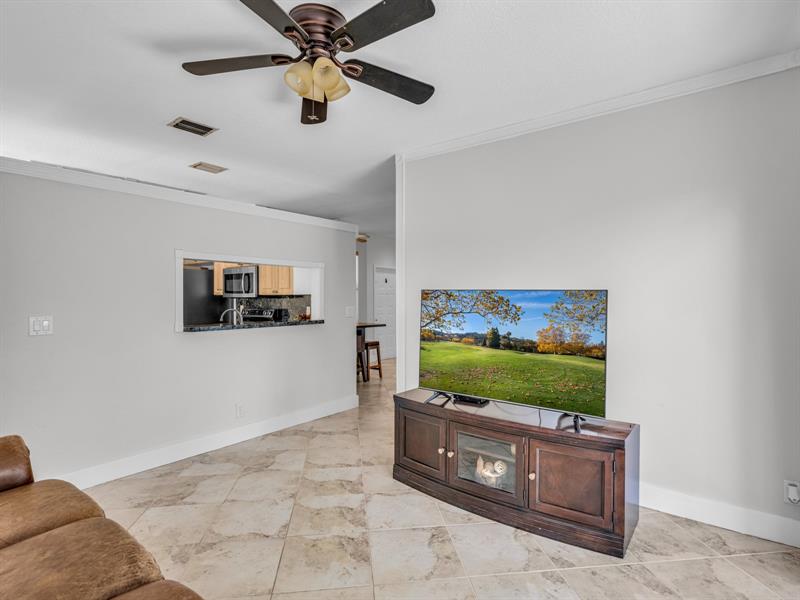 Image 13 of 36 For 15037 50th Ct