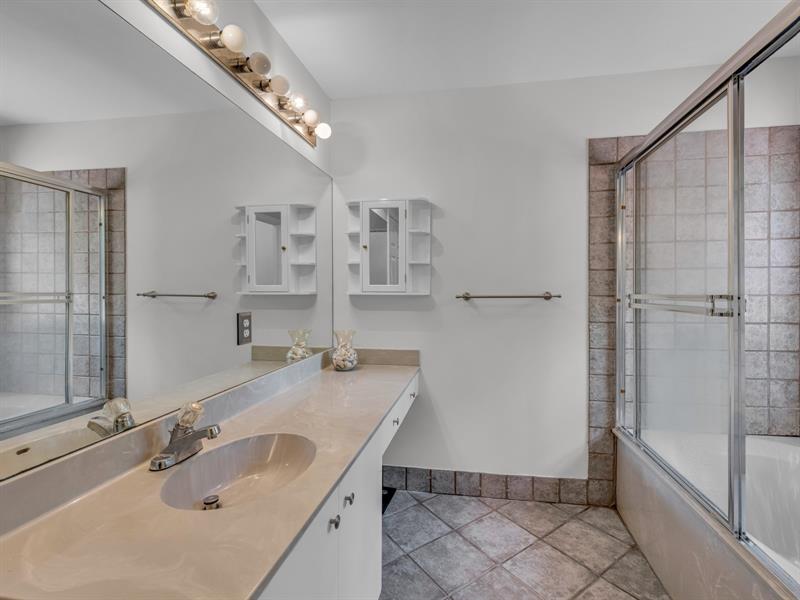 Image 22 of 36 For 15037 50th Ct
