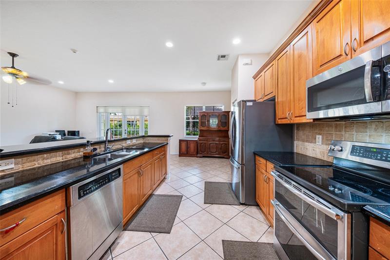 Image 11 of 58 For 887 Nandina Dr