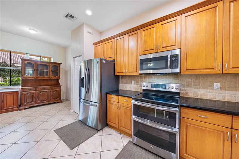 Image 12 of 58 For 887 Nandina Dr