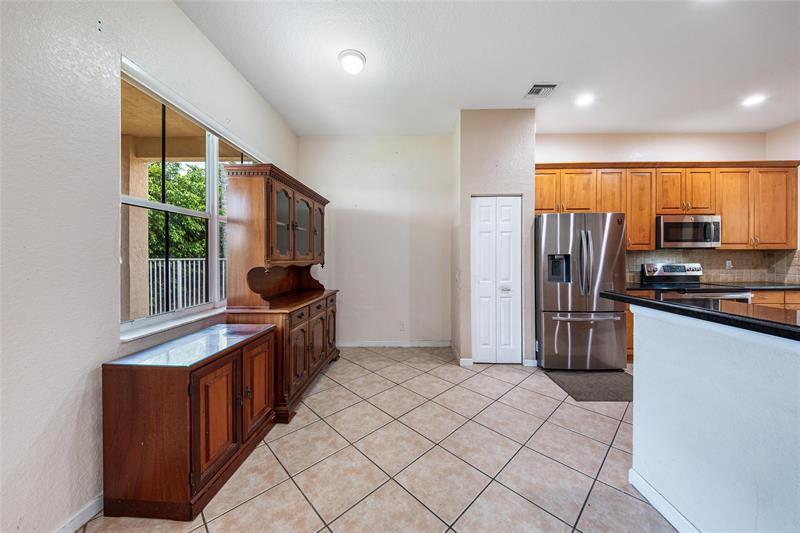 Image 13 of 58 For 887 Nandina Dr