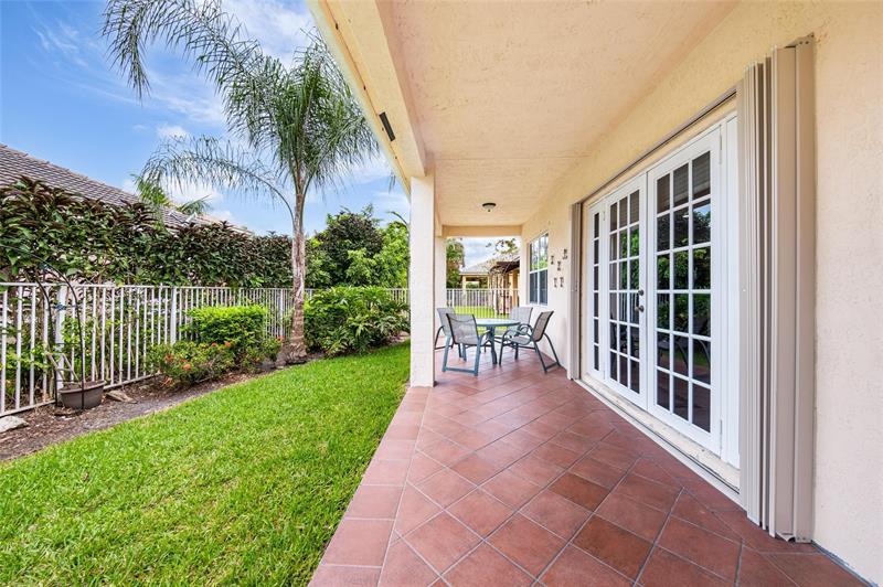 Image 25 of 58 For 887 Nandina Dr