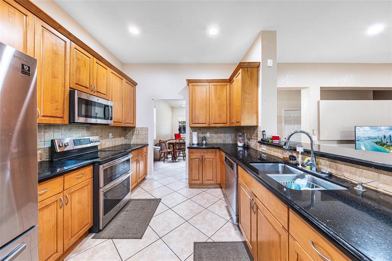 Image 3 of 58 For 887 Nandina Dr