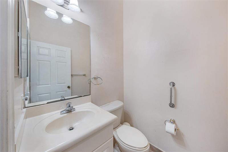 Image 33 of 58 For 887 Nandina Dr