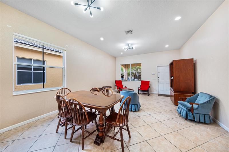 Image 6 of 58 For 887 Nandina Dr