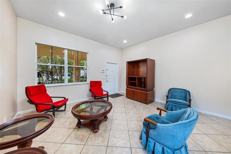 Image 7 of 58 For 887 Nandina Dr