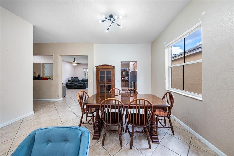 Image 8 of 58 For 887 Nandina Dr