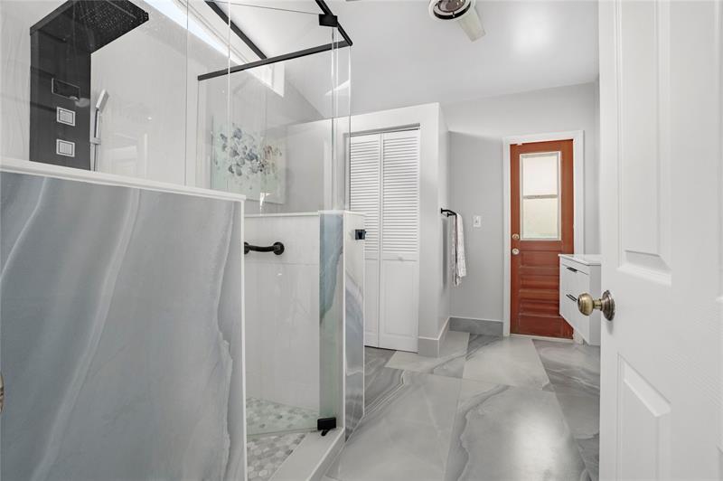 Image 14 of 27 For 7278 47th Pl