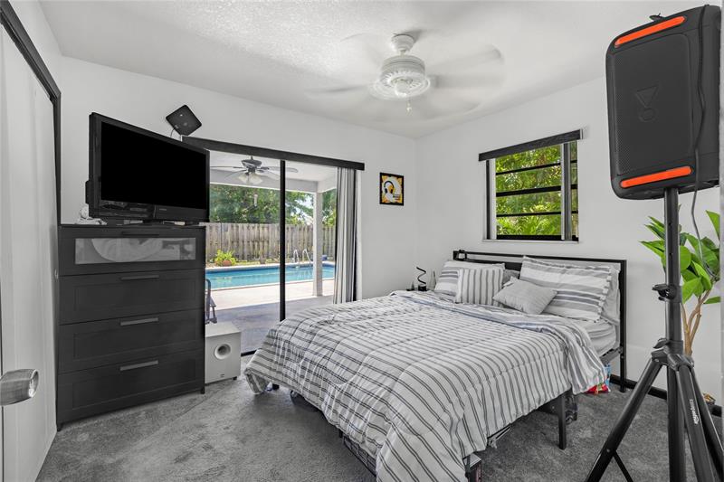 Image 20 of 27 For 7278 47th Pl
