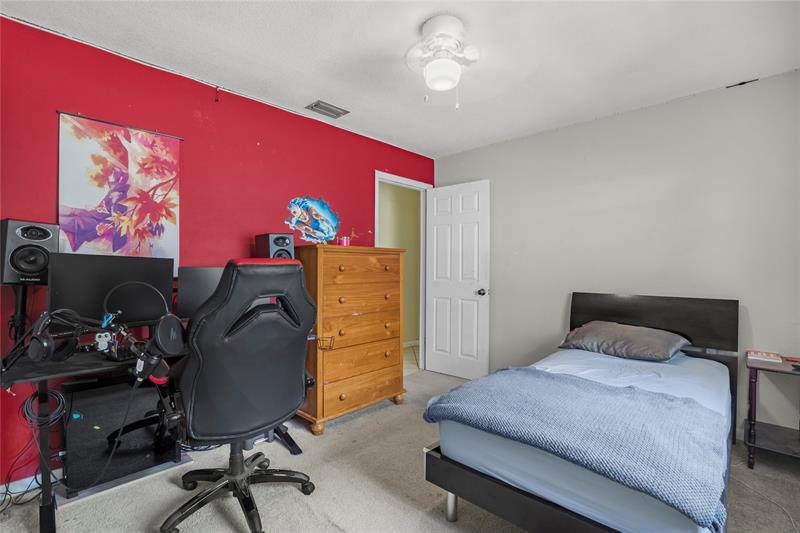 Image 21 of 27 For 7278 47th Pl