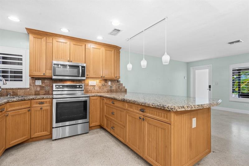 Image 10 of 40 For 1742 28th Dr
