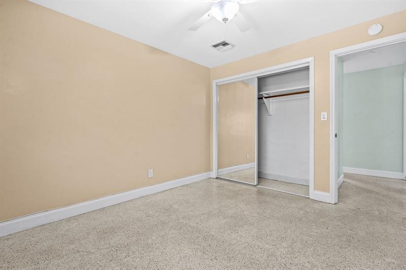 Image 17 of 40 For 1742 28th Dr